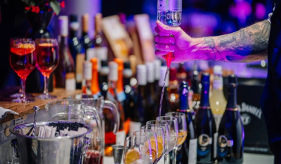 Επιχείρηση «Νυχτερινός Ποιμήν» για τον εντοπισμό ανηλίκων σε μπαρ – Έγιναν οι πρώτες συλλήψεις