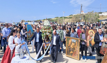Κουφονήσι: Με λαμπρότητα ο εορτασμός του Αγίου Γεωργίου – Παραδοσιακή λιτανεία με παραπλέοντα καΐκια