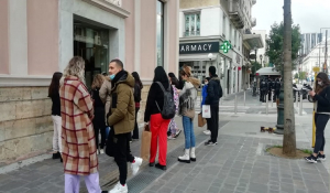 Πελώνη: Δεν ανοίγει το λιανεμπόριο σε Θεσσαλονίκη, Αχαΐα και Κοζάνη  - Νέα μέτρα στήριξης για τις επιχειρήσεις που θα μείνουν κλειστές τον Απρίλιο
