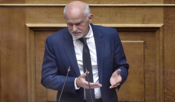Προαναγγέλλει κάθοδο ο Γιώργος Παπανδρέου: Η νίκη του 1981 αφετηρία νέων αγώνων για προοδευτική προοπτική