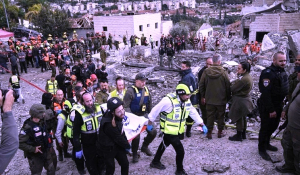 «Βροχή» πυραυλικών επιθέσεων από το Ιράν - Εννέα νεκροί από χτύπημα στην Ιερουσαλήμ