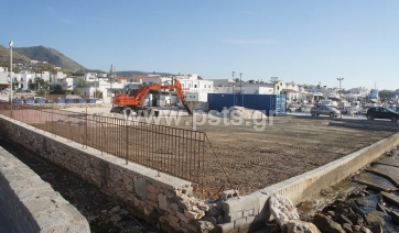 Καθαρίζεται και εξωραΐζεται το καρνάγιο της Παροικίας Πάρου (Φωτό + Βίντεο)