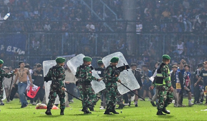 Ινδονησία: 32 παιδιά από 3 μέχρι 17 ετών έχασαν τη ζωή τους στο γήπεδο
