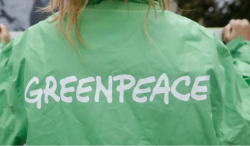 Η Greenpeace προσέφυγε εναντίον της Volkswagen για την αποτυχία στην αντιμετώπιση της κλιματικής αλλαγής
