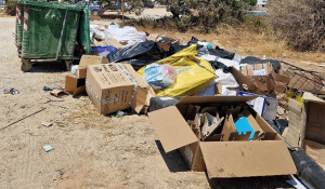 Πάρος: Απογοητευτική η εικόνα με τα σκουπίδια στον Αμπελά