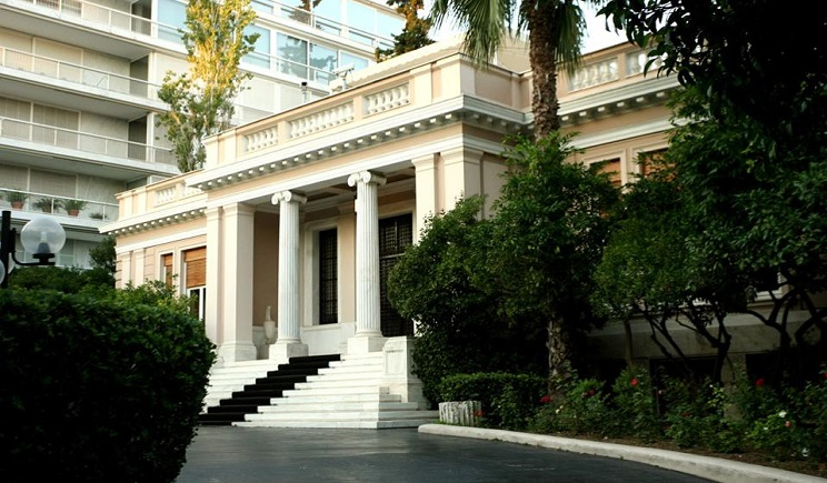 Έκτακτη σύσκεψη στο Μέγαρο Μαξίμου για τα ΕΛΤΑ - Ώρα δύσκολων αποφάσεων