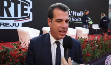 Στο φεστιβάλ «Atreju» του κόμματος «Αδέλφια της Ιταλίας» συμμετείχε ο Θάνος Πλεύρης (βίντεο)