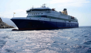 Η ανακοίνωση της Blue Star Ferries για την προσάραξη του Blue Star Patmos