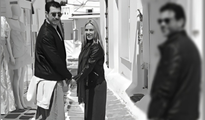 Ντορέττα Παπαδημητρίου και Γιώργος Γεροντιδάκης πιασμένοι χέρι χέρι στη Μύκονο