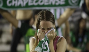 Σαπεκοένσε: Το ποδόσφαιρο υποκλίνεται στην ομάδα που «έπεσε» με κρότο από τον 7ο ουρανό
