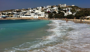 Δονούσα: Ομπρέλα καρφώθηκε σε πόδι λουόμενης
