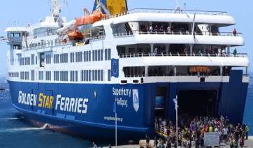 Superferry – Άφιξη στην Τήνο “κόντρα” στους θυελλώδεις ανέμους! (Arrival at windy port of Tinos)