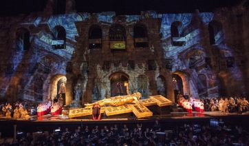 Ενας ύμνος ζωής και έρωτα στο κατάμεστο Ηρώδειο