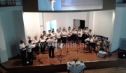 Ενθουσίασε η Χορωδία του Συλλόγου Γυναικών Νάουσας Πάρου στο αφιέρωμα για τον Γ. Πάριο (Φωτό + Βίντεο)