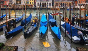 Είκοσι τρεις Έλληνες τουρίστες βρέθηκαν θετικοί στον κορωνοϊό στη Βενετία