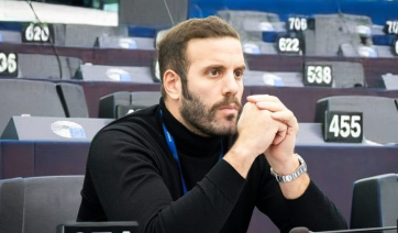Διαγράφηκε οριστικά από τον ΣΥΡΙΖΑ ο ευρωβουλευτής Νίκος Παππάς