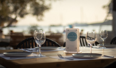 Πάρος - Παροικία: Omilos Beach front Restaurant - Απολαύστε το Αιγαίο… στο πιάτο σας
