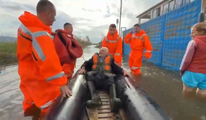 Μια νεκρή από σφοδρές πλημμύρες στην Αλβανία - Εκατοντάδες κάτοικοι απομακρύνθηκαν εσπευσμένα από τα σπίτια τους (βίντεο)